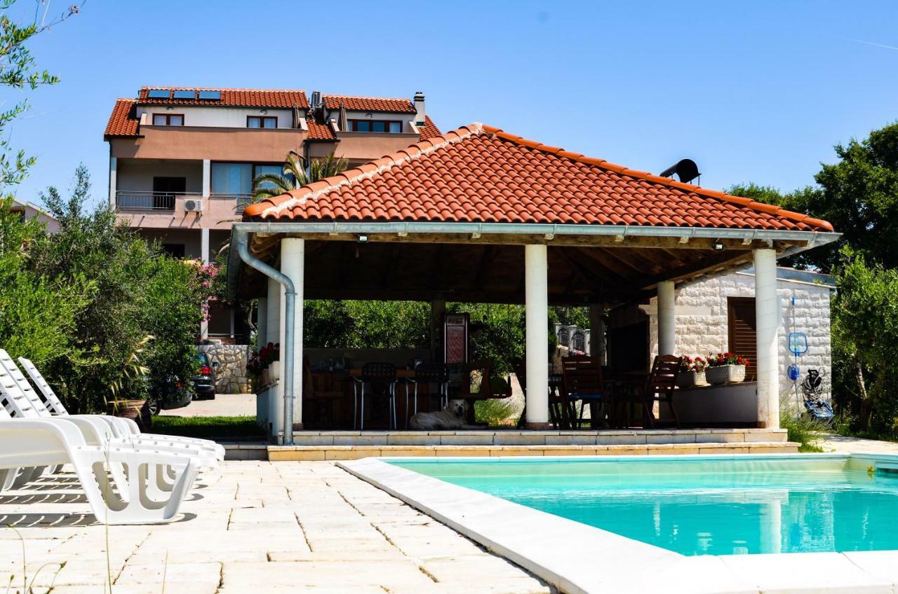 Marazul Apartments Povljana Buitenkant foto