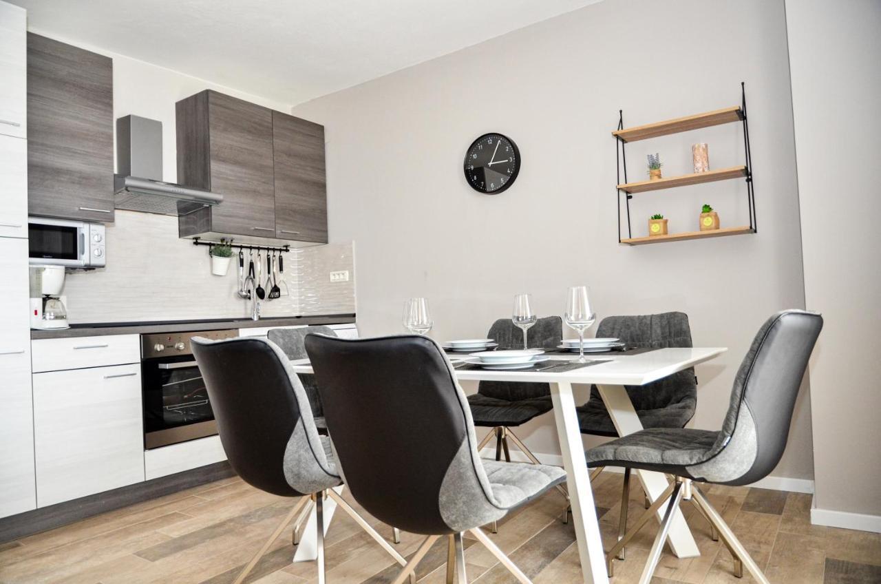 Marazul Apartments Povljana Buitenkant foto